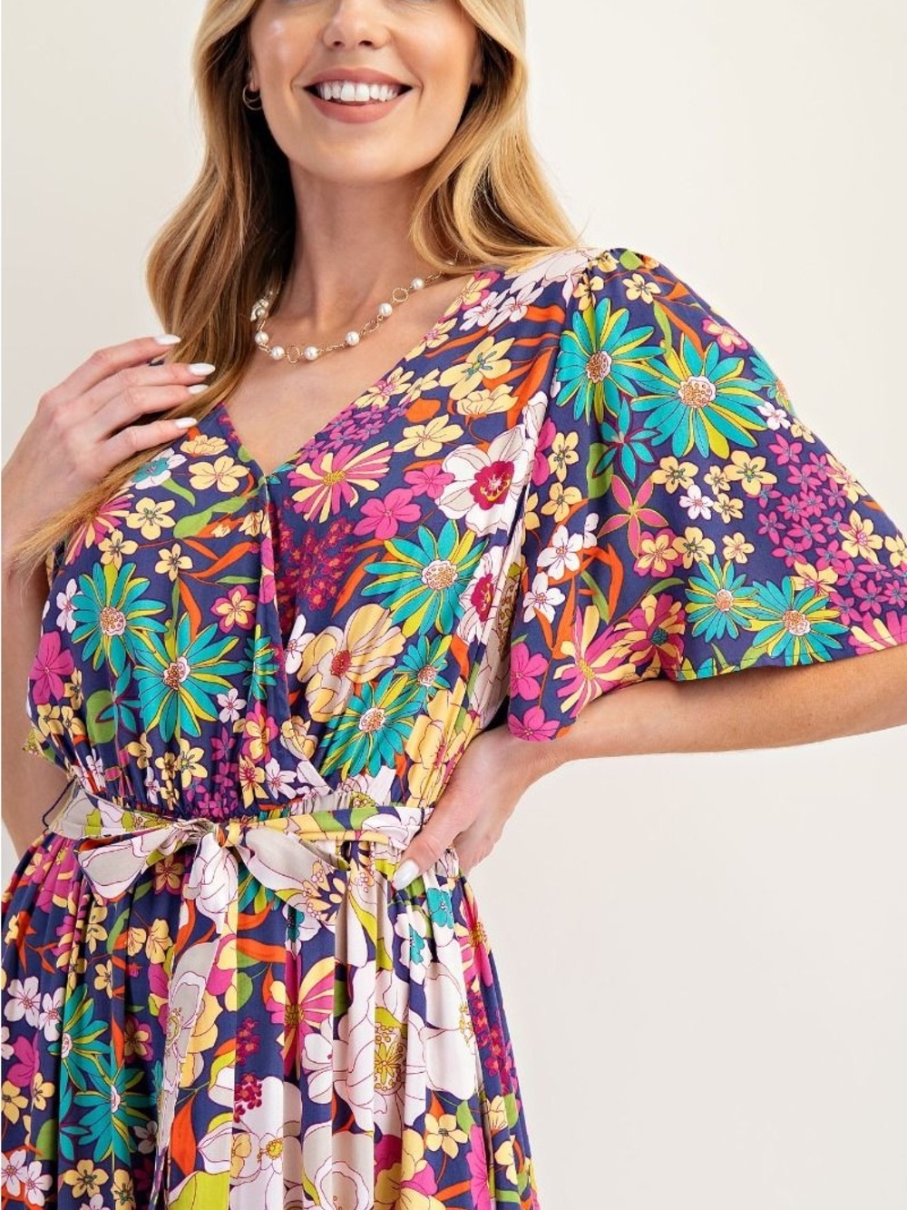 New Easel Floral Maxi Dress - Picture 3 of 4